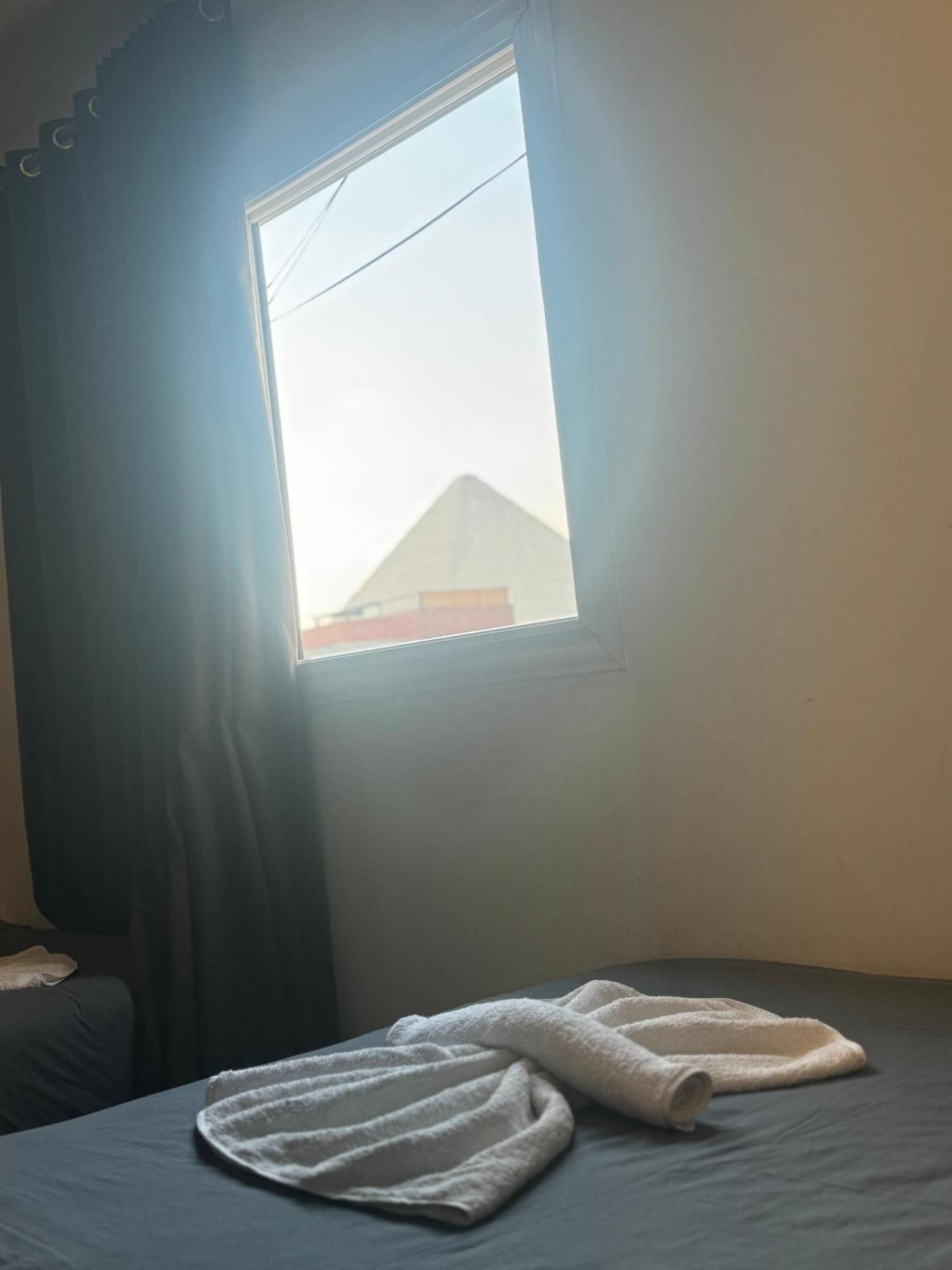 Pyramids And Sphinx Hotel Kafrat al Jabal Bagian luar foto