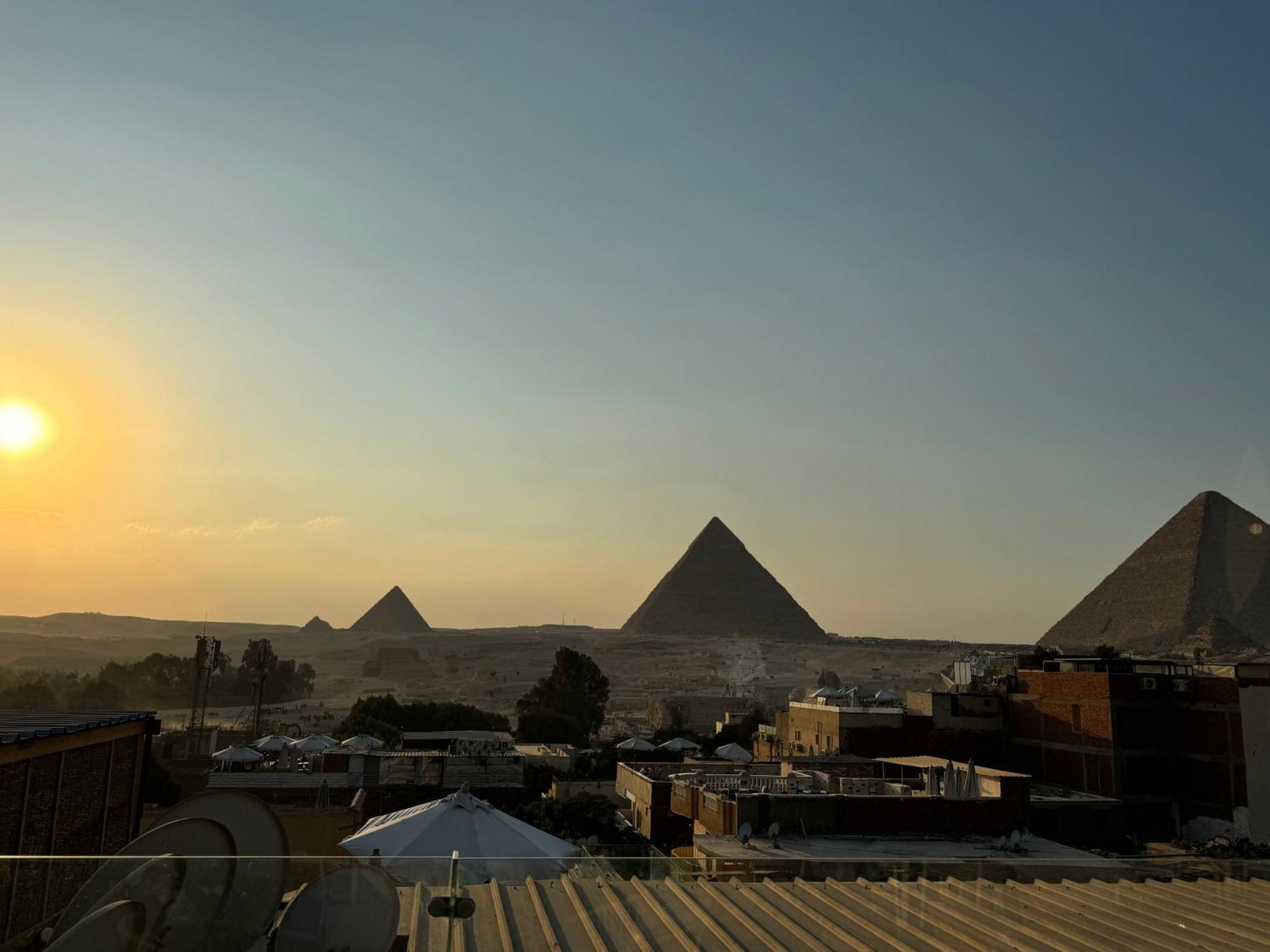 Pyramids And Sphinx Hotel Kafrat al Jabal Bagian luar foto