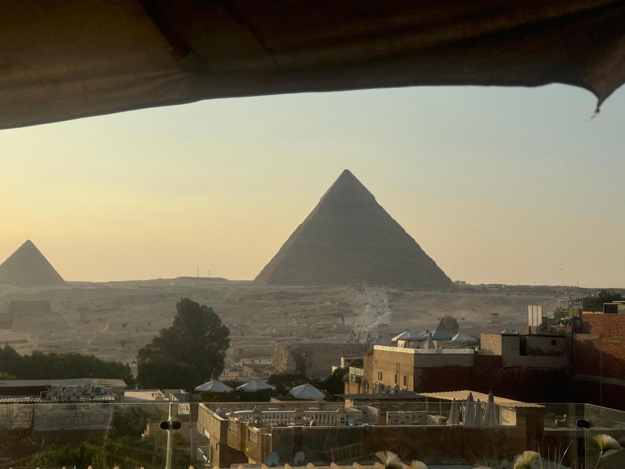 Pyramids And Sphinx Hotel Kafrat al Jabal Bagian luar foto